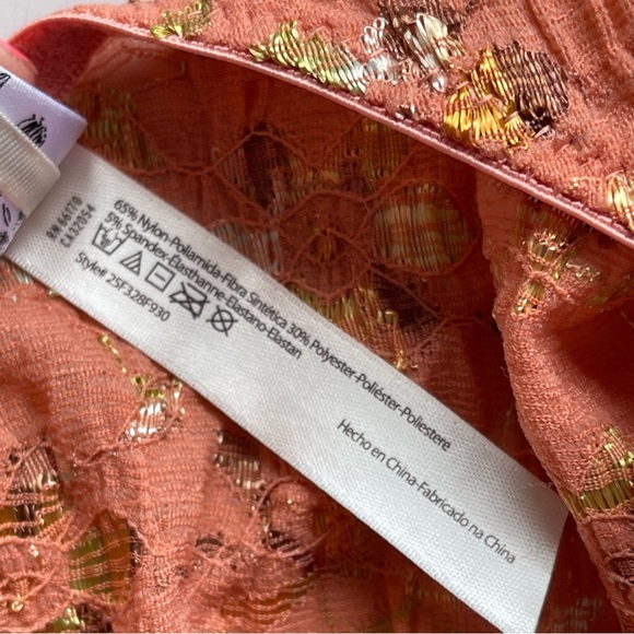 FREE PEOPLE Intimately Crinkle Floral Salmon Tank Top Size Large - Picture 6 of 6